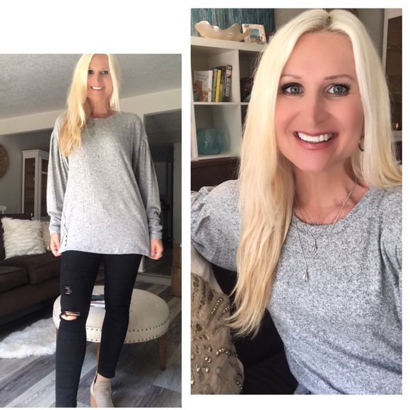 🤩Gray Roused Sleeve Top 🌟 - Picture 2 of 3